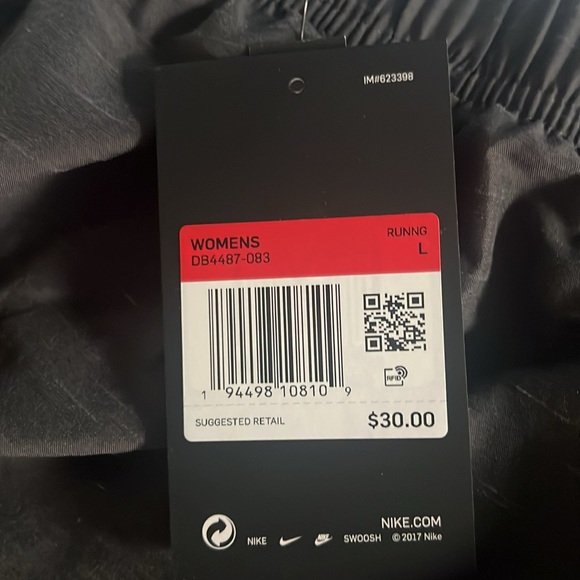 Women’s Nike Dry Fit Running Shorts - Picture 4 of 7